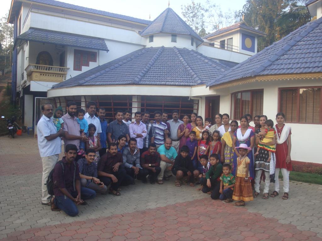 Wayanad Gate Resort มานันทาวดี ภายนอก รูปภาพ