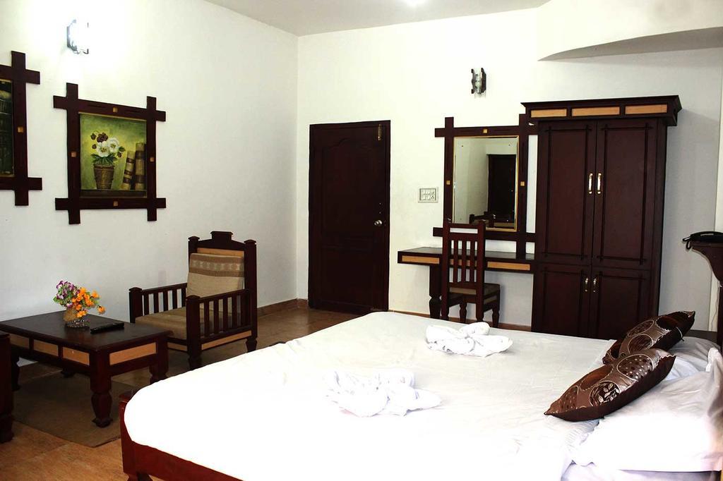 Wayanad Gate Resort มานันทาวดี ภายนอก รูปภาพ