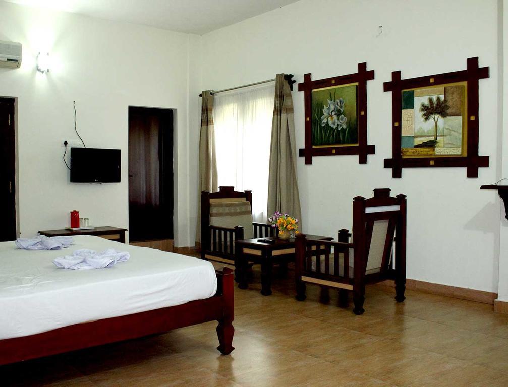Wayanad Gate Resort มานันทาวดี ภายนอก รูปภาพ